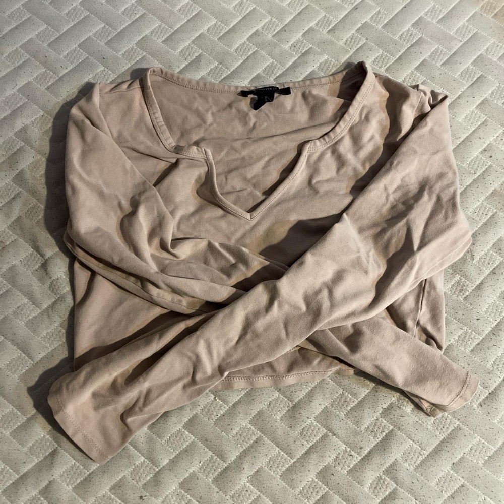Forever 21 U Neck Cropped Long Sleeve Plain Tee Size Large
